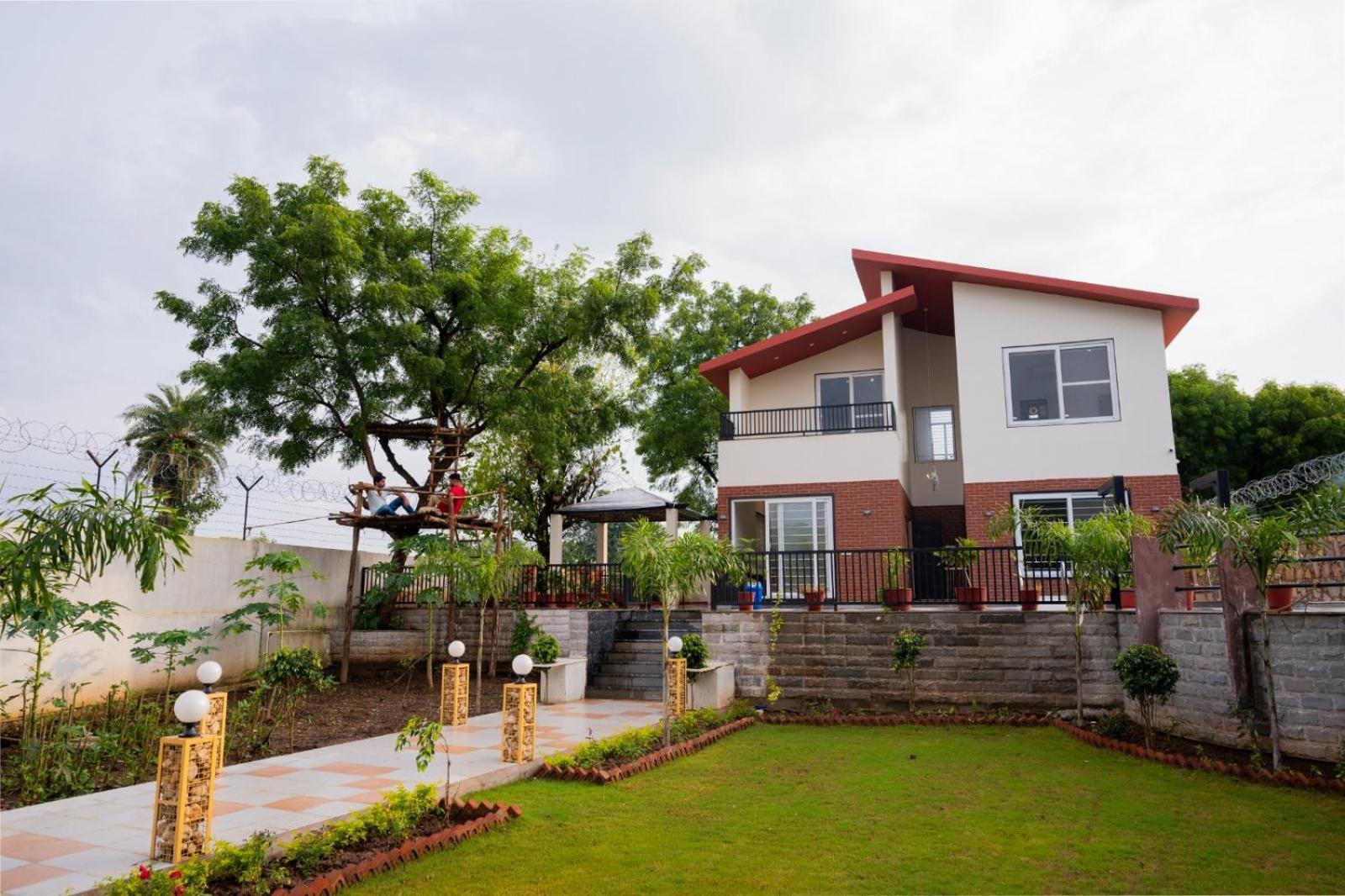 Villa Rivera *